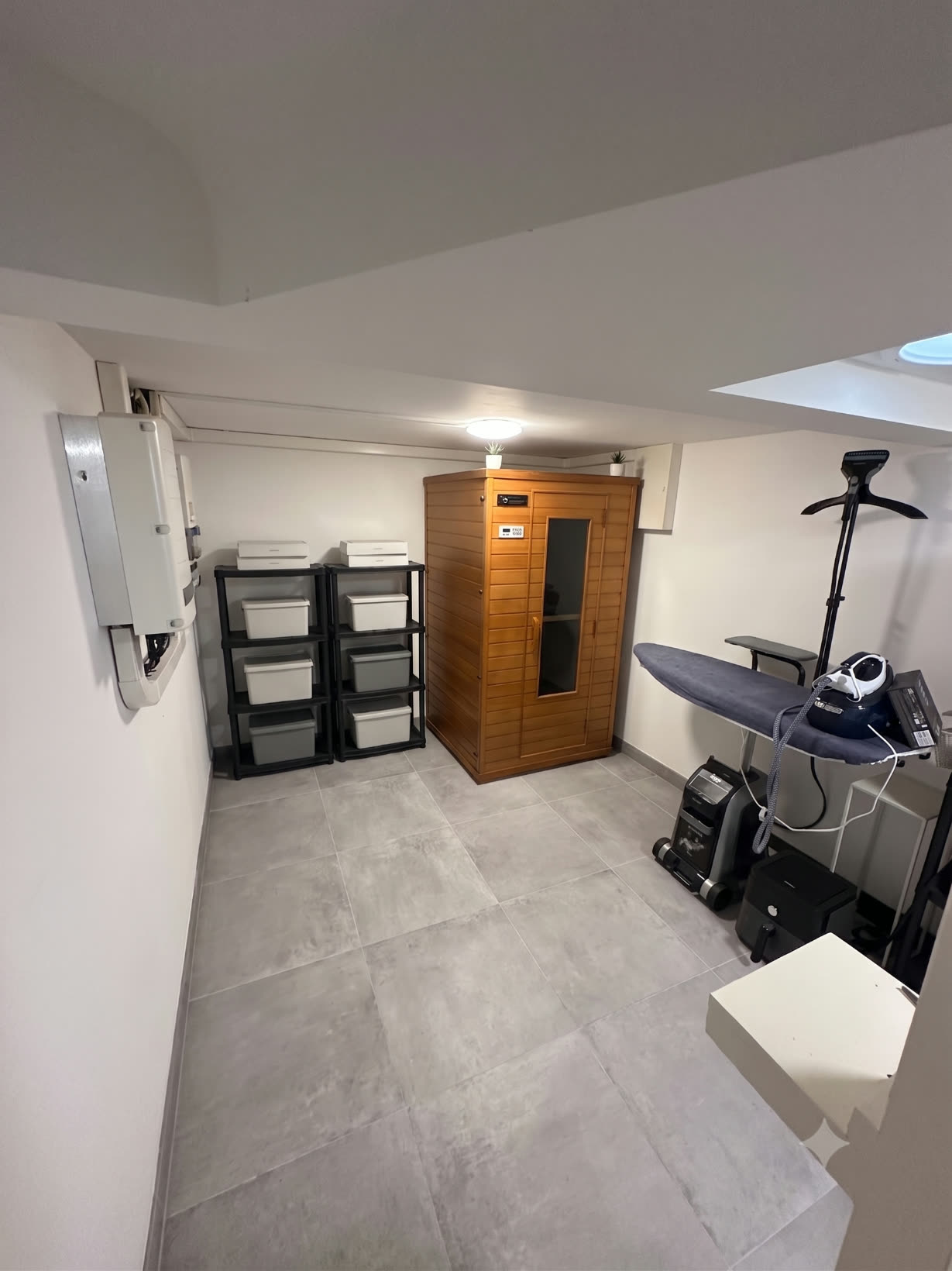 Infrared sauna in the basement